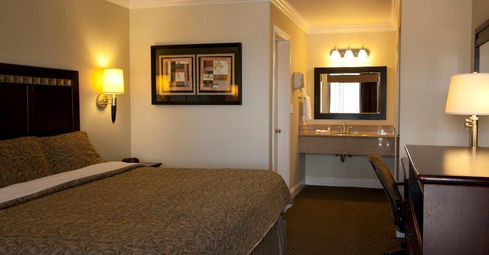 Vagabond Inn Whittier Ruang foto