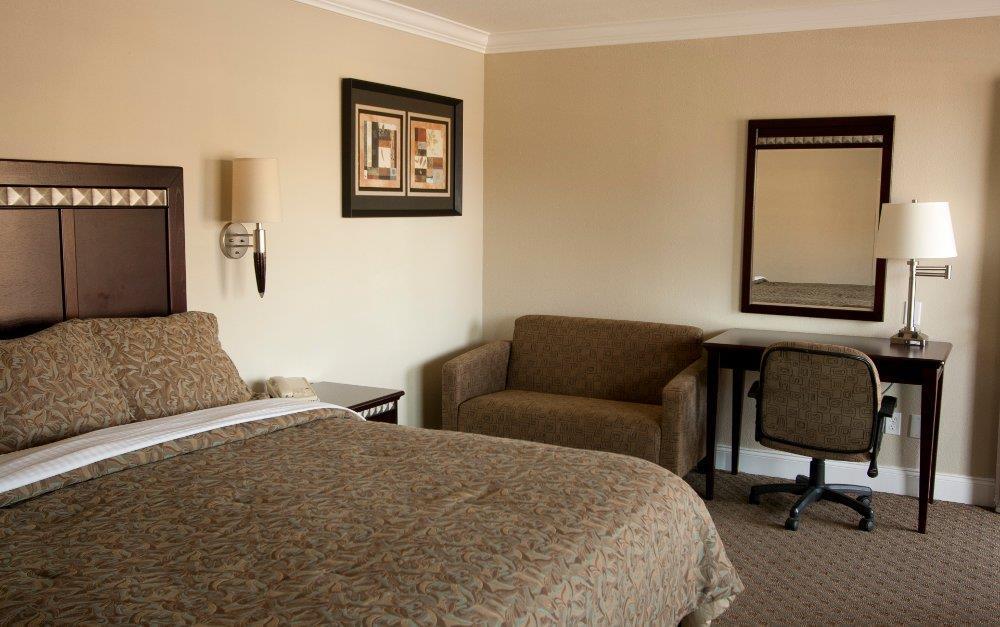 Vagabond Inn Whittier Ruang foto