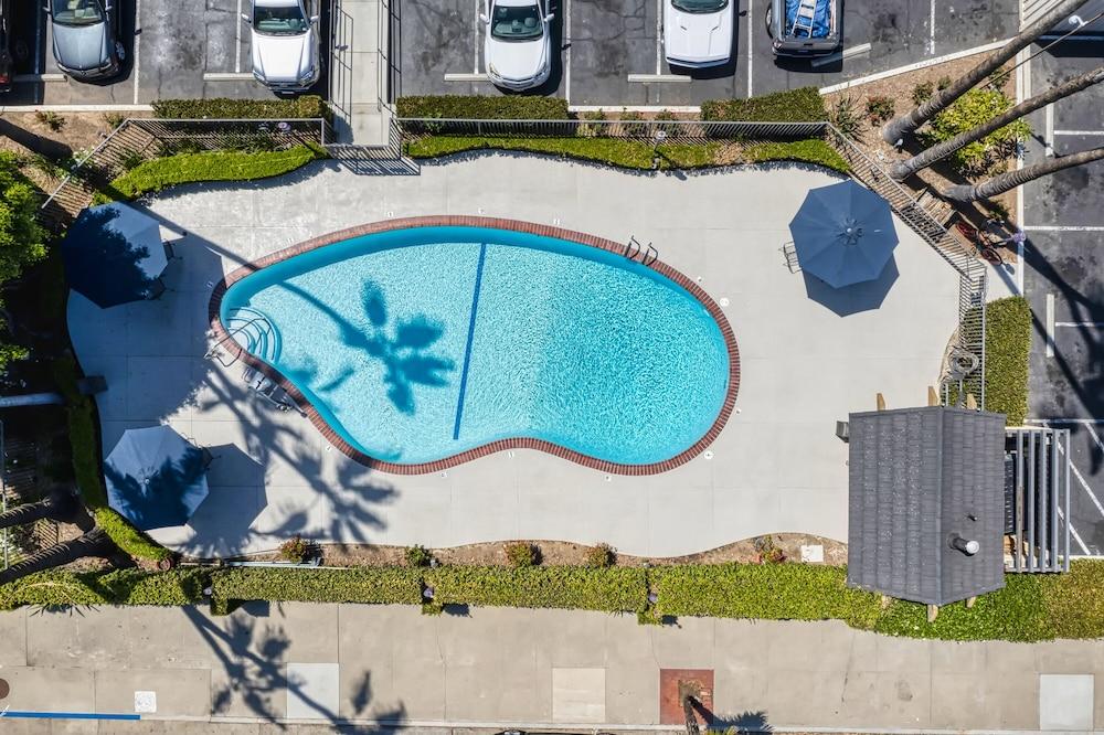 Vagabond Inn Whittier Bagian luar foto