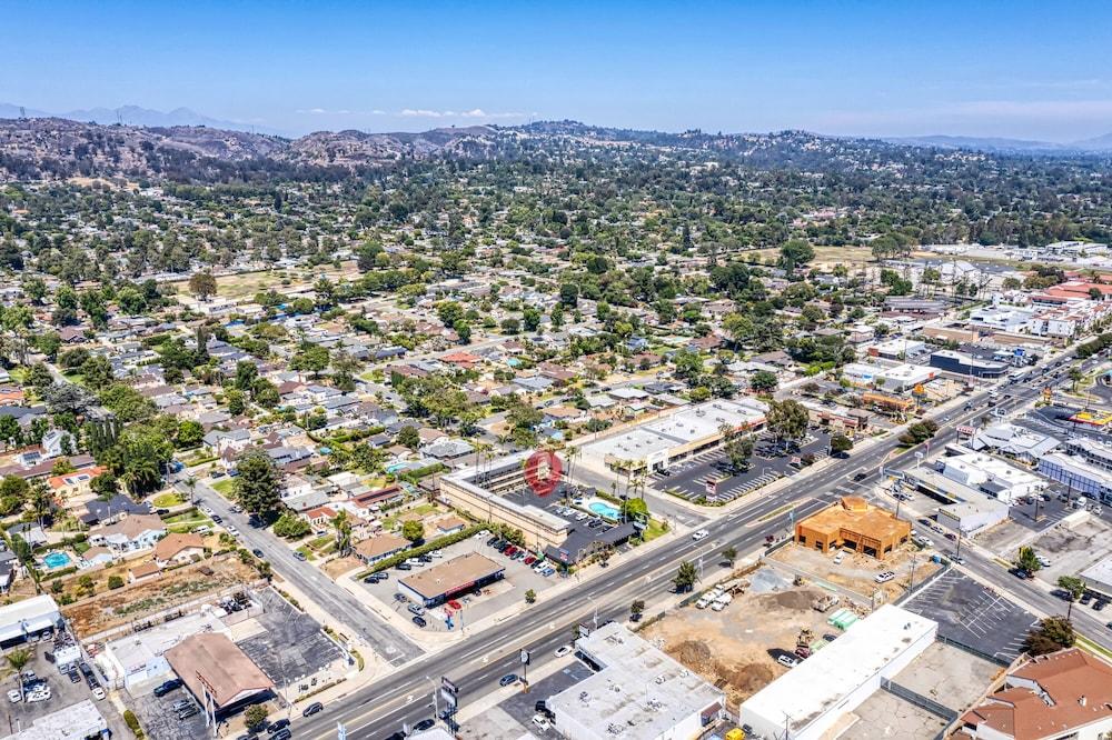 Vagabond Inn Whittier Bagian luar foto